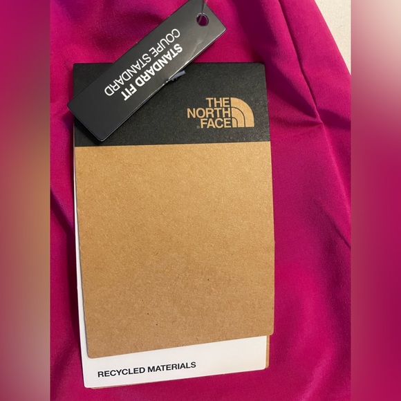 NWT The North Face Woman Shorts Size M Fuchsia Hot Pink Color - Picture 5 of 13